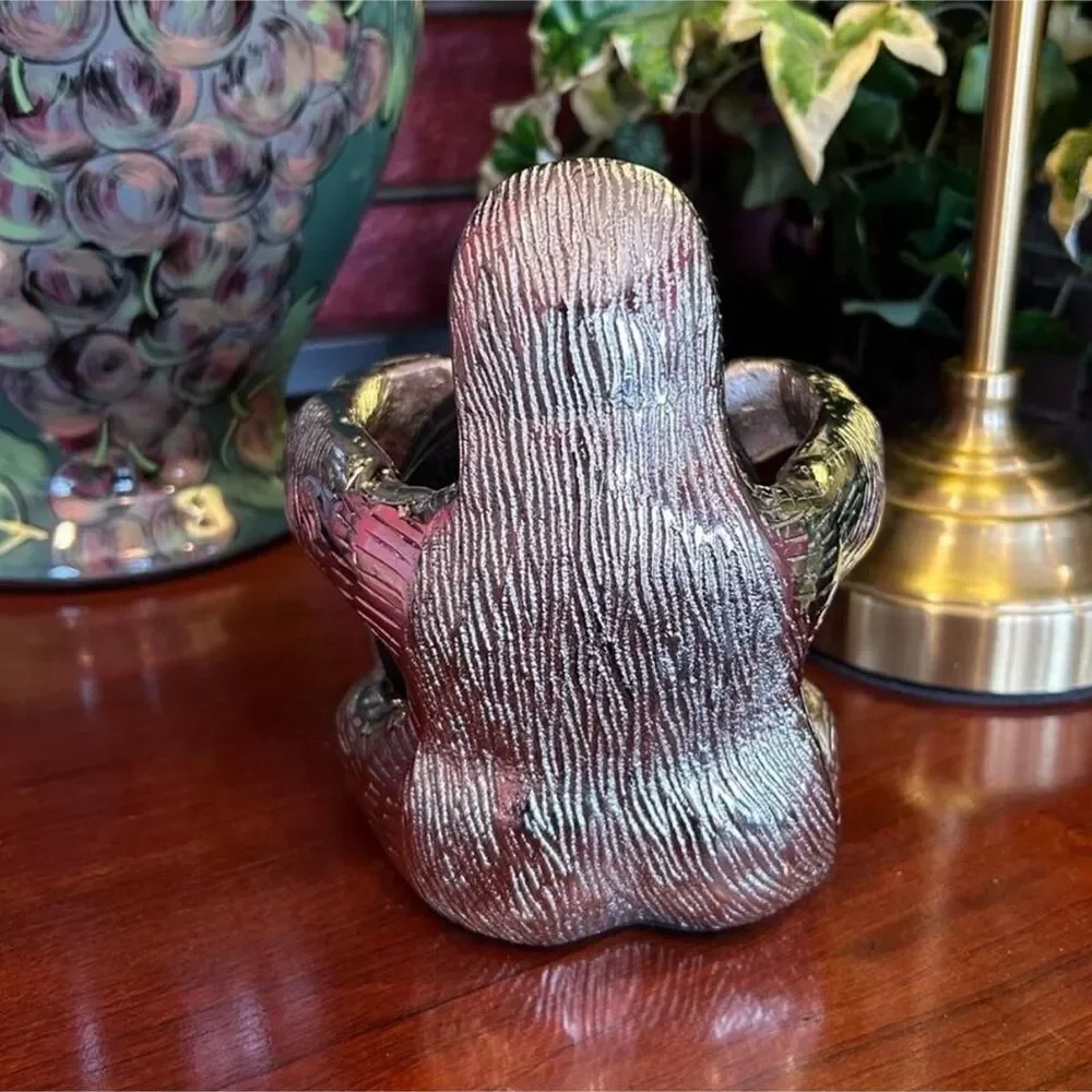 N/A silver gorilla